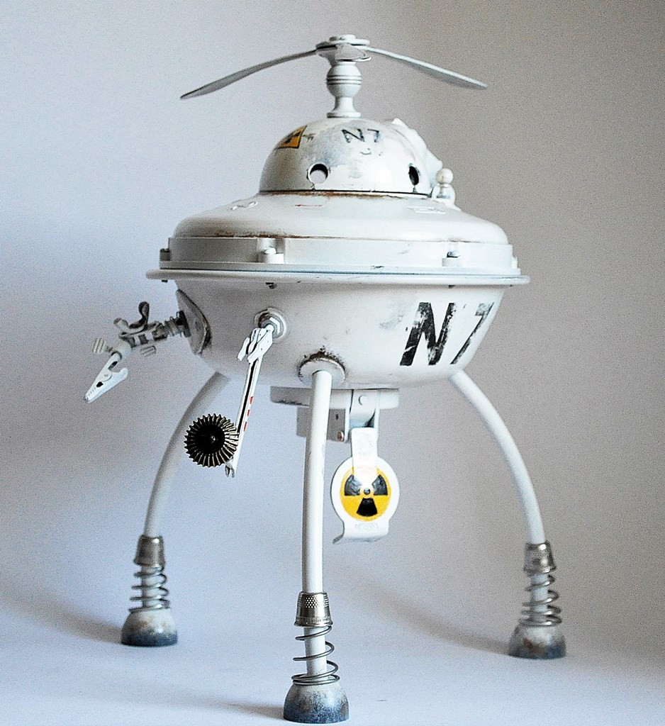 metal UFO